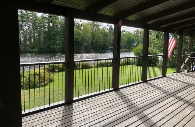 Lakeside Getaway on Upper Coldstream Pond
