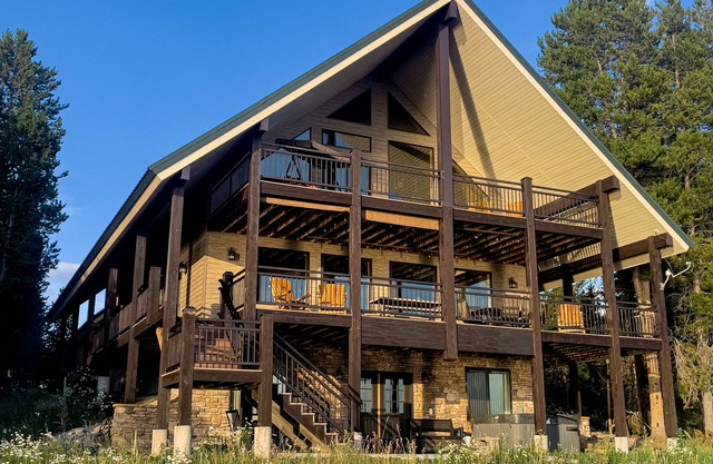 Lakeside Hibernation Station near Yellowstone National Park
