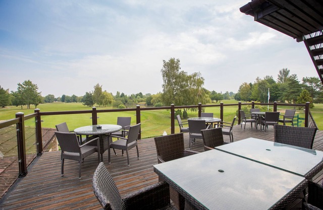 Lakeside Lodge Golf and Country Club