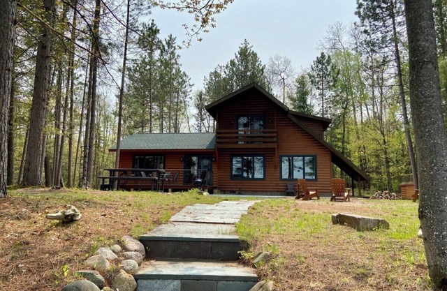 Lakeside Pines located on Pickerel Lake