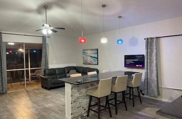 Lakeside Retreat in Brandon, FL – 3 Bedroom, 2 Bath Private Home