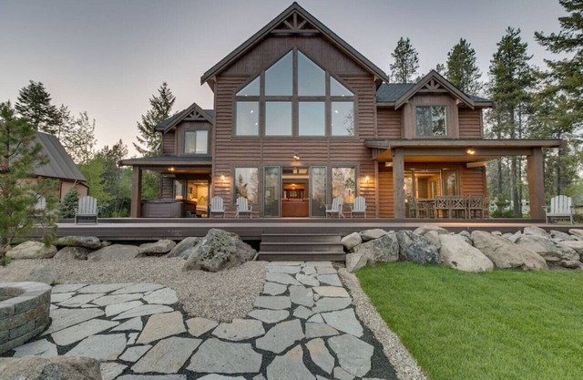 Lakeside Retreat