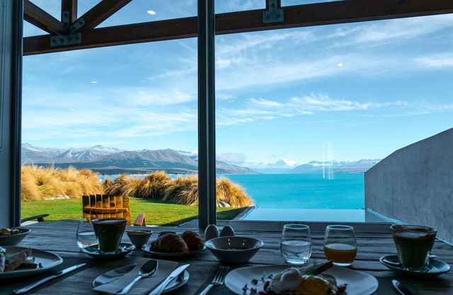 Lakestone Lodge