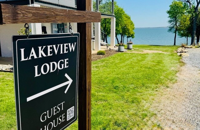 Lakeview Lodge- Beach Access