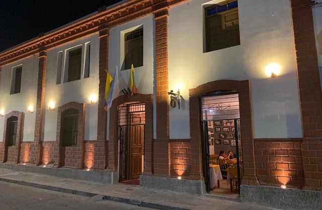 LAMACA - Hotel & Restaurante