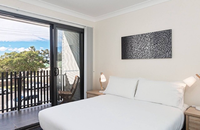 Lambton Road Modern Townhouse