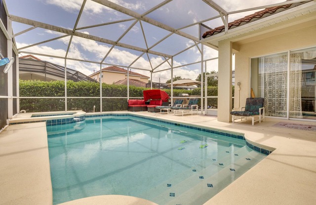 Lanai & Pool: Spacious Villa Near Disney!