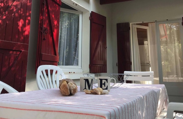 Landes house near the beaches located in a wooded garden