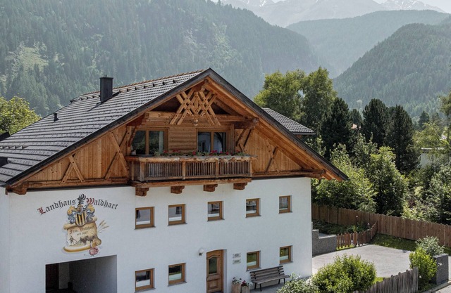 Landhaus Waldhart - Cozy apartment with garden & Summer Card