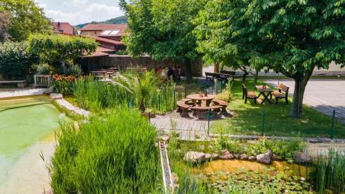 Landhotel Gut Wildberg mit Badeteich