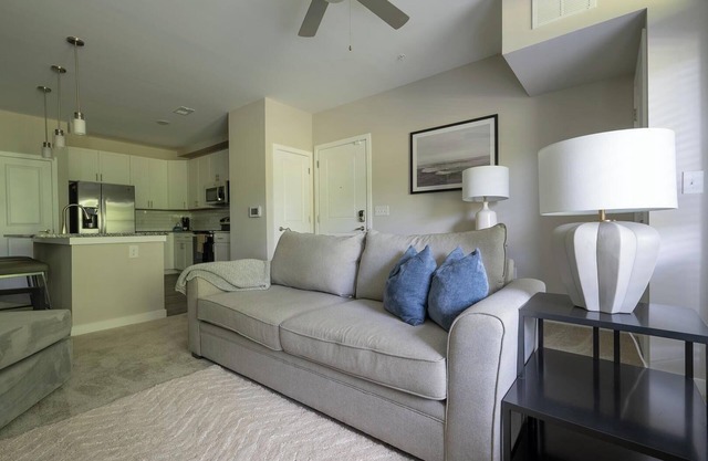 Landing | Amazing 1BD, Clubhouse, Pool