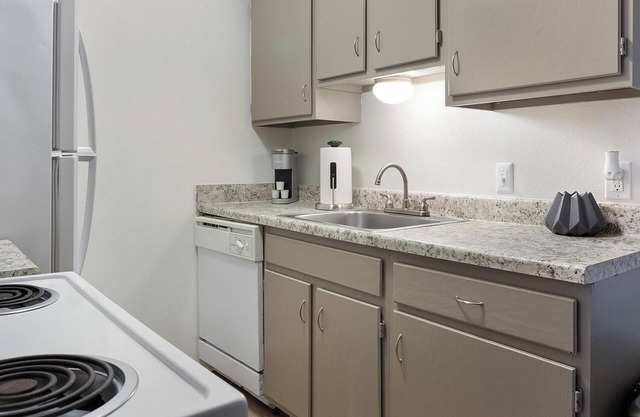 Landing | Amazing 1BD, Gym, Clubhouse