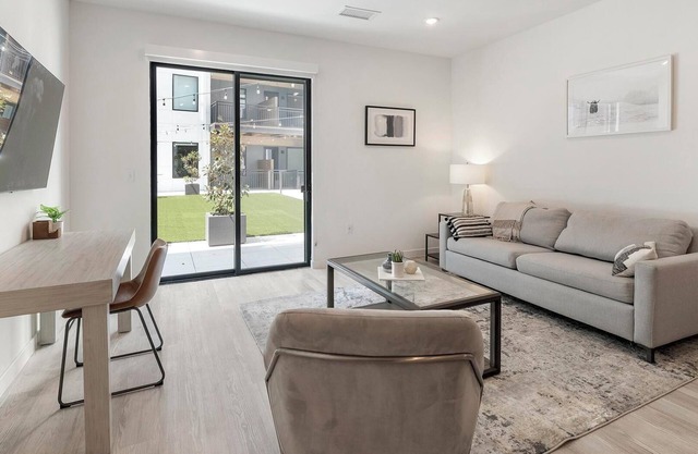 Landing at 1510 Belleville - 1 Bedroom in Scott.