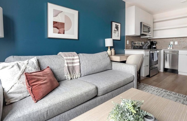 Landing at Copper Flats - 1 Bedroom in North Ph.