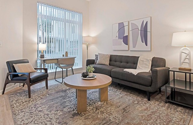 Landing at Deseo Grande - 1 Bedroom in Southwes.