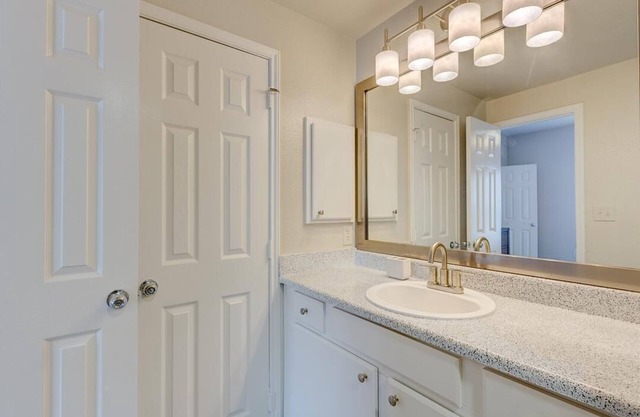 Landing at Franciscan At Bear Creek - 3 Bedrooms in Downtown Euless