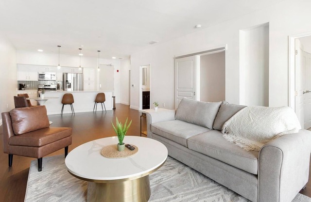 Landing at La Collina - 1 Bedroom in University.