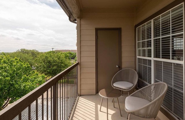 Landing at Lakeline Parmer Lane - 1 Bedroom in Avery Ranch Lakeline