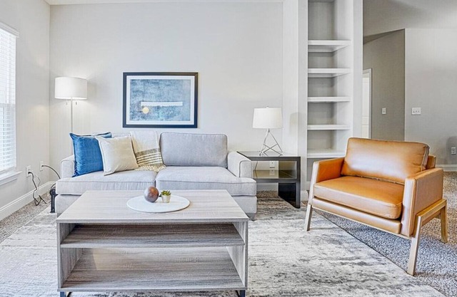 Landing at The Apartments at Shade Tree - 2 Bedrooms in Downtown Charleston
