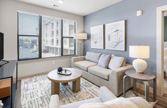 Landing at The Haysboro - 2 Bedrooms in East Na.