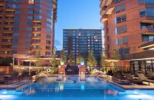 Landing at The Seasons of Cherry Creek - Studio in Cherry Creek