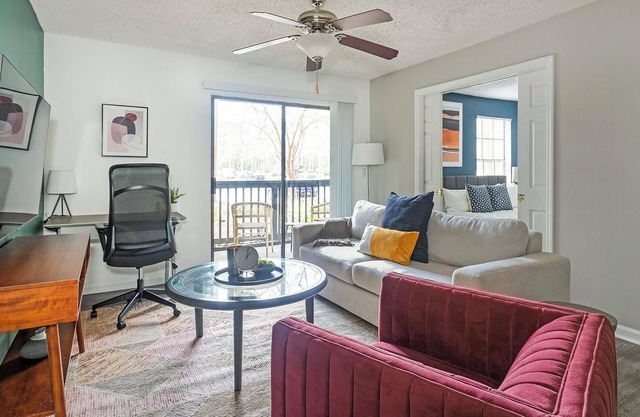Landing at Timberwalk at Mandarin - 2 Bedrooms .
