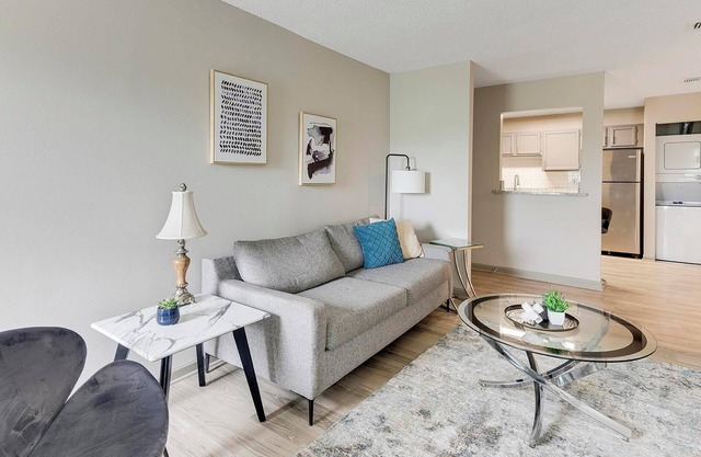 Landing | Beautiful 1BD, Clubhouse, Gym