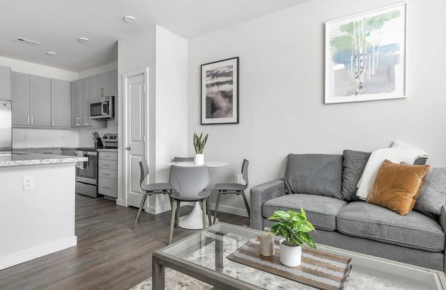 Landing | Beautiful 1BD, Gym, Pool