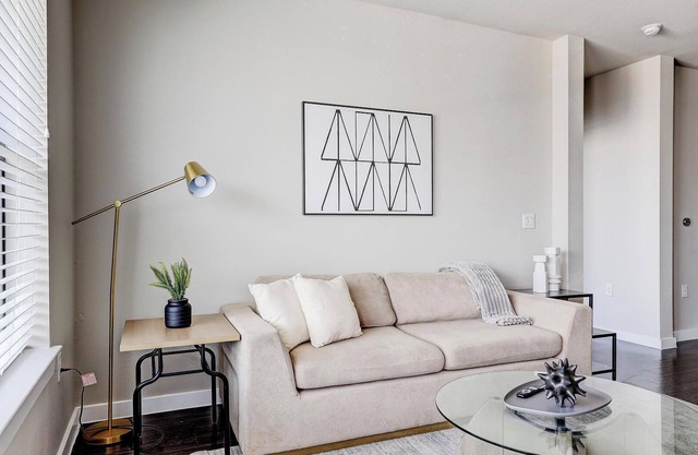 Landing | Beautiful 2BD, Rooftop Lounge, Gym