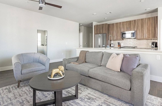 Landing | Beautiful 2BD, Clubhouse, Gym