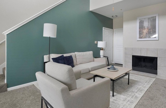 Landing | Beautiful 2BD, Gym, Pool