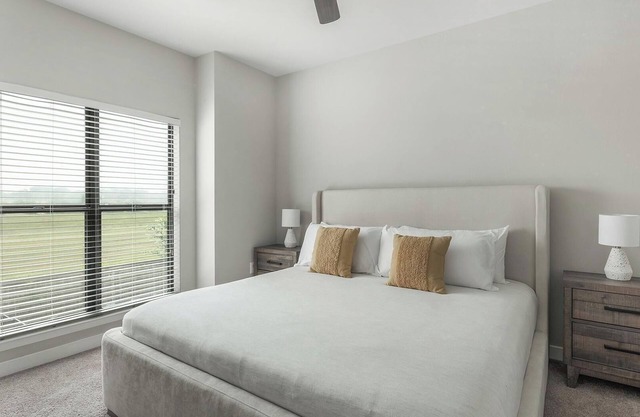 Landing | Chic 1BD, Clubhouse, Courtyard