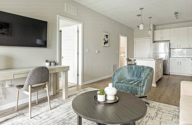 Landing | Chic 1BD, Clubhouse, Pool