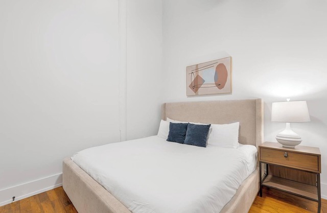 Landing | Chic 1BD, Yoga Studio, Gym
