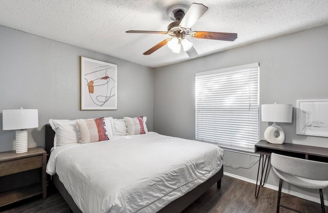 Landing | Incredible 2BD, Tennis Court, Gym