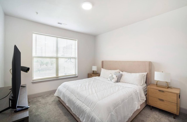 Landing | Incredible 1BD, Pool, Gym