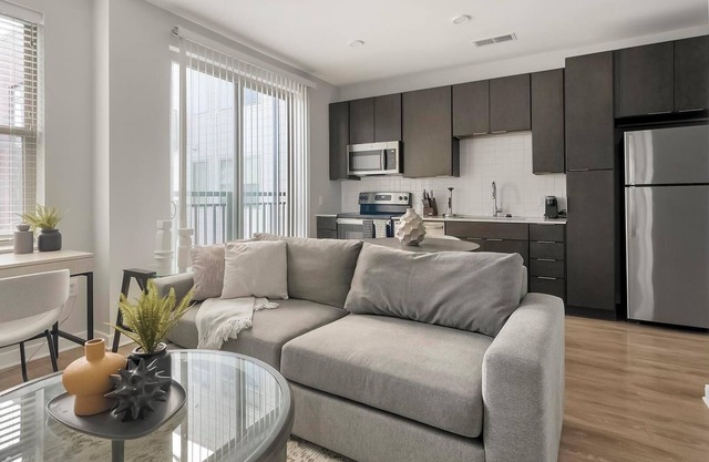Landing | Incredible 1BD, Gym, Pool