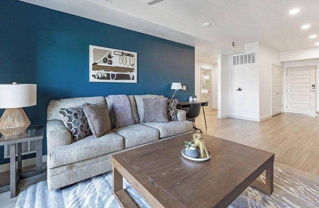 Landing | Incredible 1BD, Gym, Pool