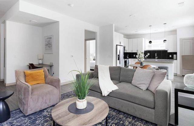 Landing | Incredible 2BD, Gym, Clubhouse