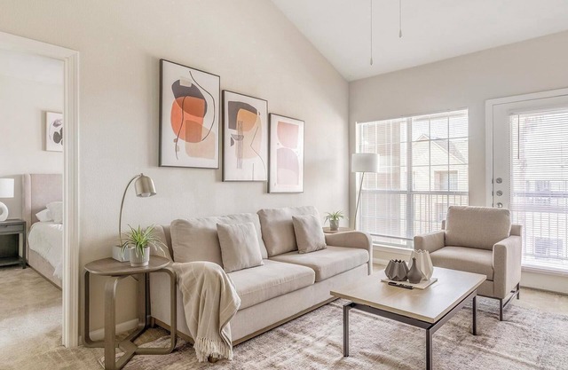 Landing | Incredible 2BD, Pool, Gym