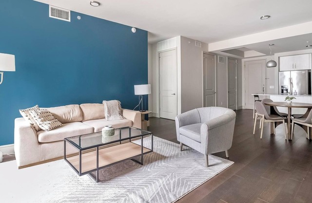 Landing | Incredible 2BD, Tennis Court, Gym