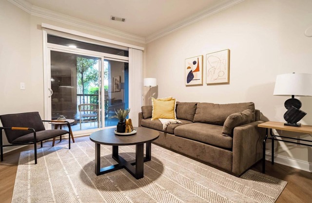 Landing | Modern 1BD, Courtyard, Pool
