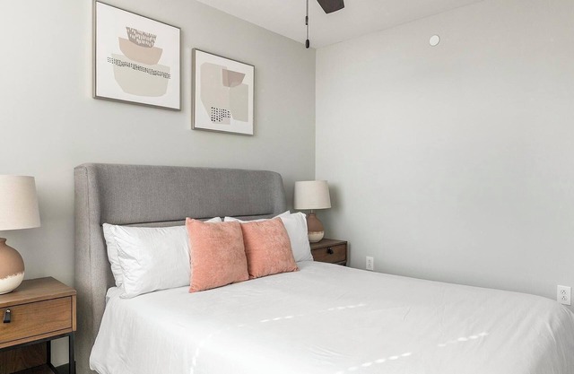 Landing | Modern 1BD, Gym