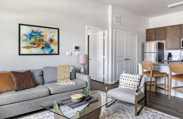 Landing | Modern 1BD, Pool, Gym