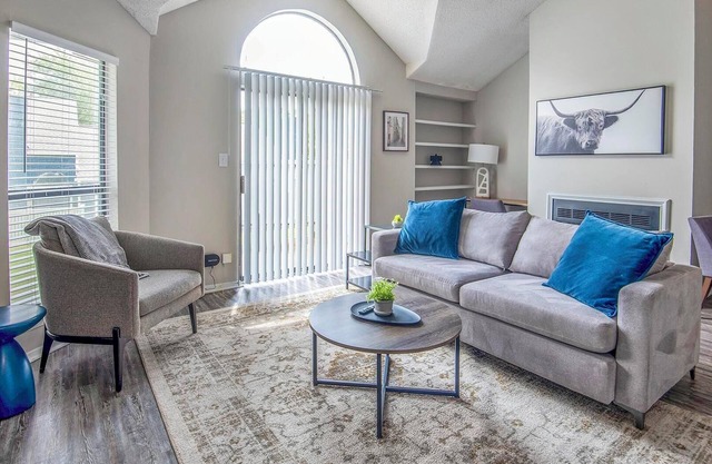 Landing | Modern 2BD, Clubhouse, Pool