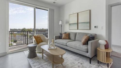Landing - Modern Apartment with Amazing Amenities (ID1398X192)