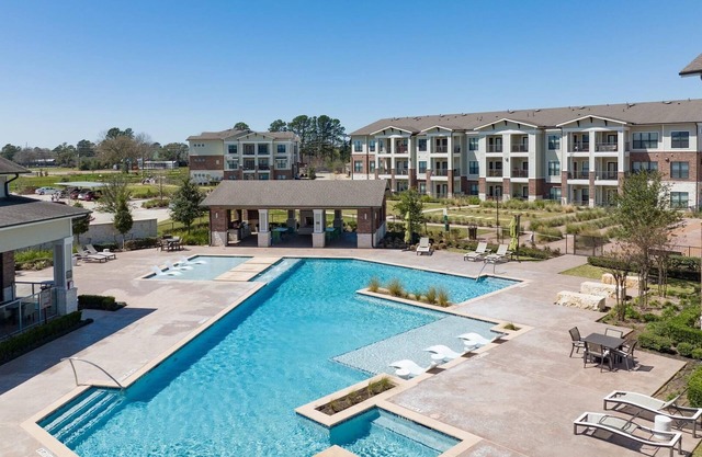Landing | Spectacular 1BD, Gym, Courtyard