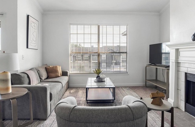Landing | Spectacular 1BD, Gym, Pool