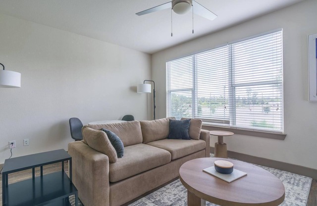Landing | Spectacular 1BD, Yoga Studio, Gym