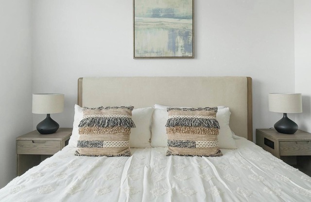 Landing | Spectacular 1BD, Pool, Clubhouse